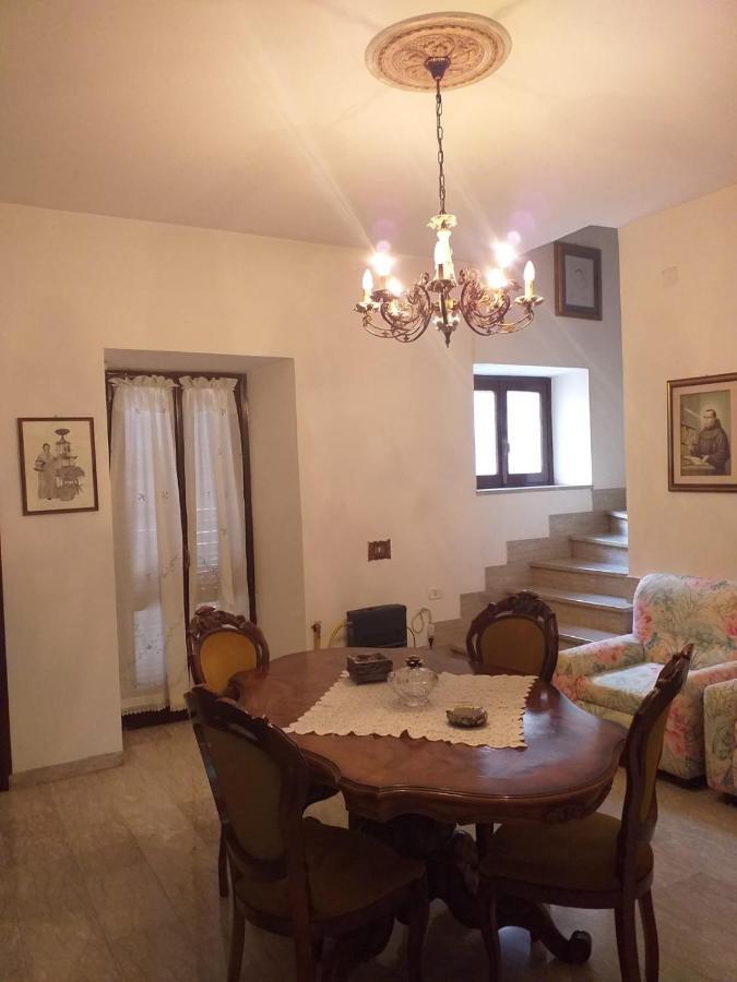 La Casa Di Lina Apartman Sezze Kültér fotó